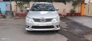 Toyota Innova 2.5 V 8 STR